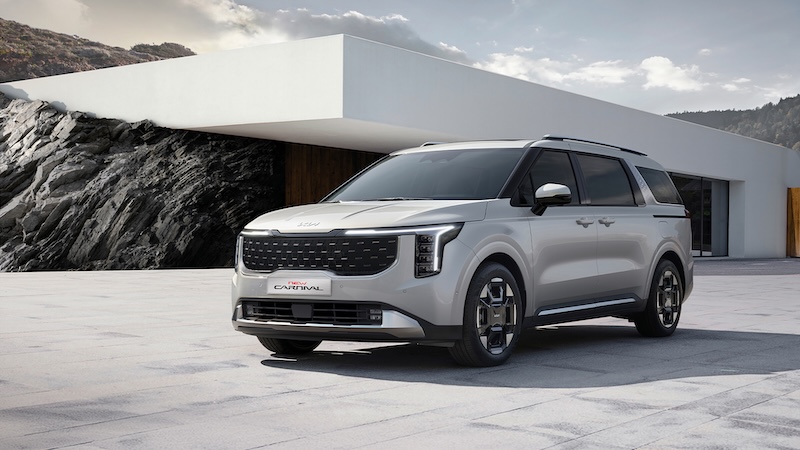 Kia Carnival Full View