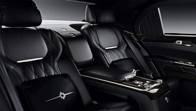 Mùi hương xa xỉ bên trong nội thất chiếc xe tỷ tỷ
