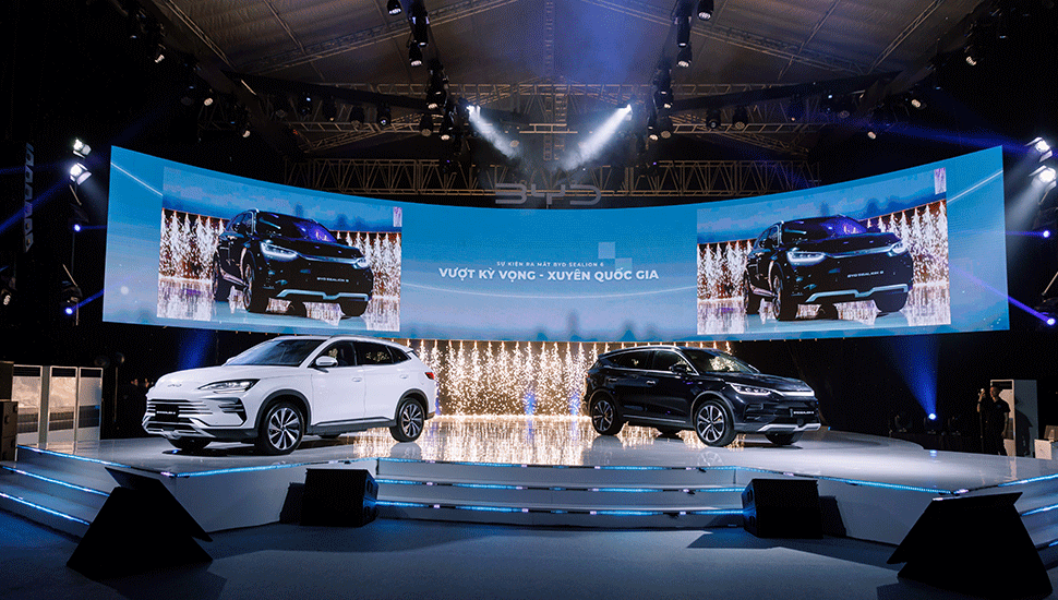 Test drive đến cạn bình BYD Sealion 6, đối thủ khiếp vía