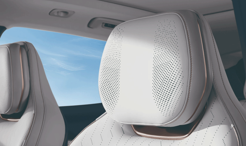 Lynk co 08 ghế lái