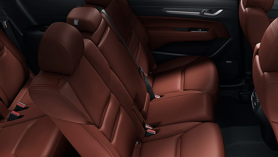 Top 3 chiếc xe, 3 hàng ghế, 6 người đi khắp thế gian