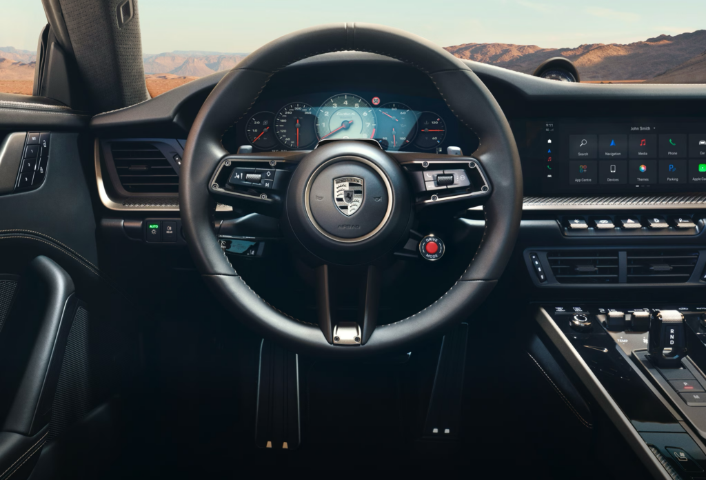 Porsche 911 Turbo S Khoang lái