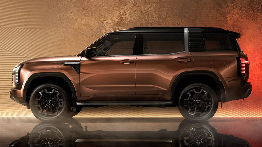 Pajero Side view