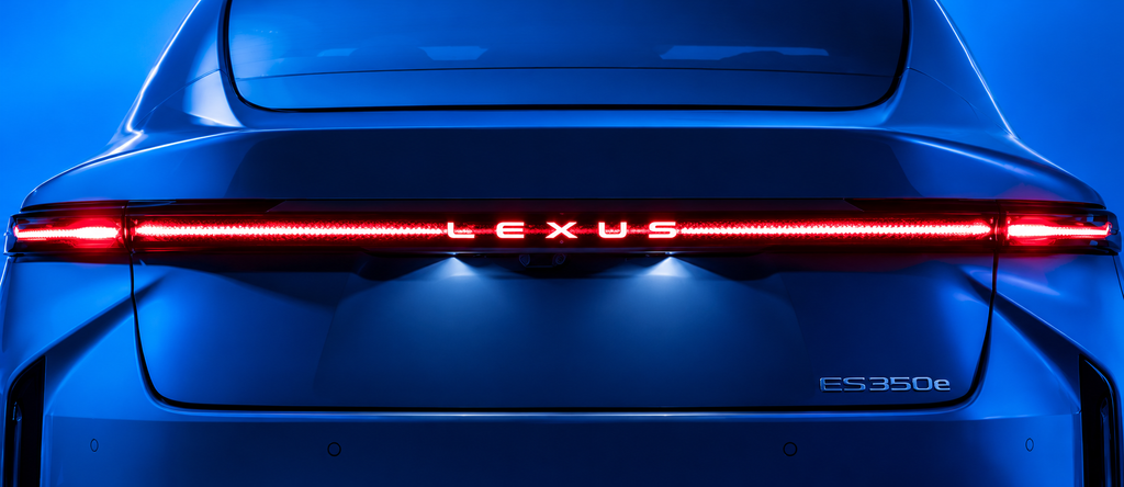 Lexus ES Đèn hậu