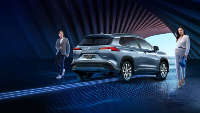 Corolla Cross Hybrid: rũ bỏ hào quang, làm mới huyền thoại
