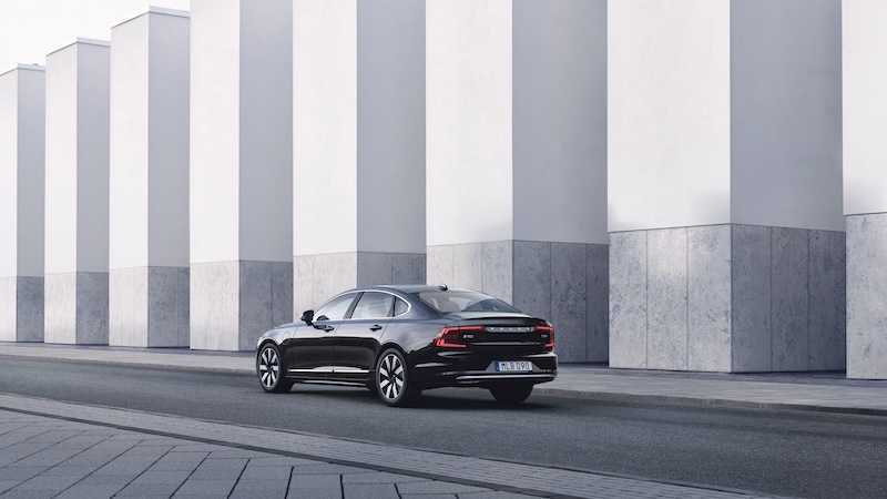 Volvo S90 02